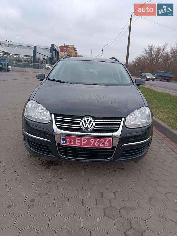 Универсал Volkswagen Golf 2009 в Ровно