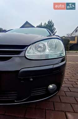 Хэтчбек Volkswagen Golf 2005 в Луцке