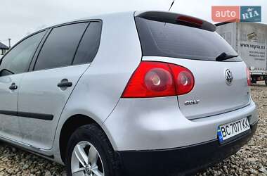 Хетчбек Volkswagen Golf 2008 в Яворові