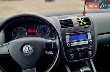 Хетчбек Volkswagen Golf 2008 в Яворові