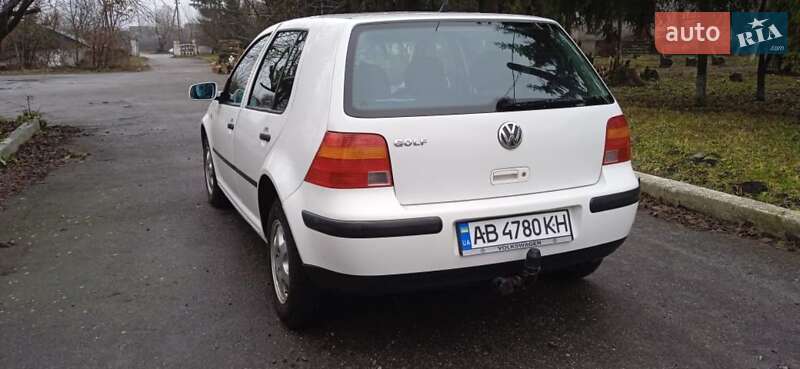 Хетчбек Volkswagen Golf 1998 в Хмільнику