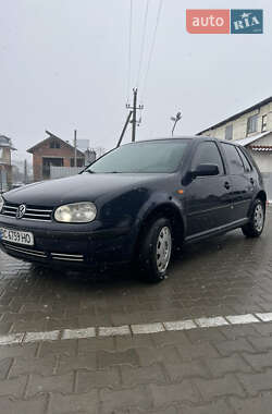 Хэтчбек Volkswagen Golf 1998 в Монастыриске