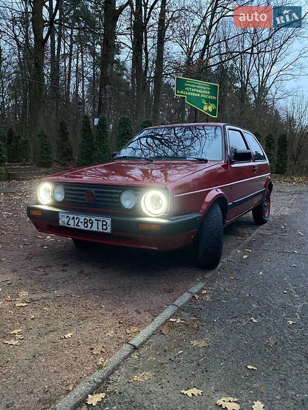 Хэтчбек Volkswagen Golf 1988 в Яворове
