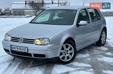 Хэтчбек Volkswagen Golf 2003 в Виннице