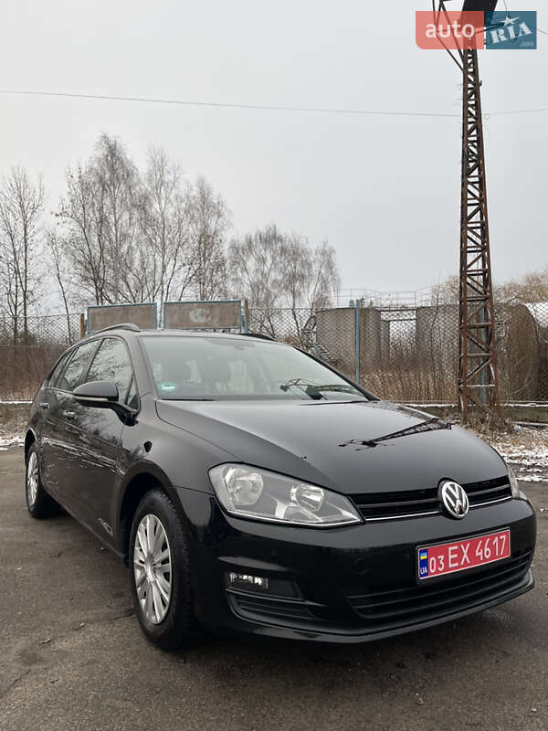 Універсал Volkswagen Golf 2016 в Нововолинську