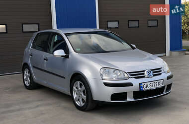 Хетчбек Volkswagen Golf 2005 в Христинівці