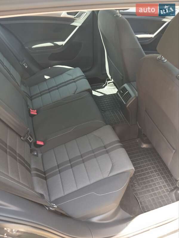 Універсал Volkswagen Golf 2015 в Бучі