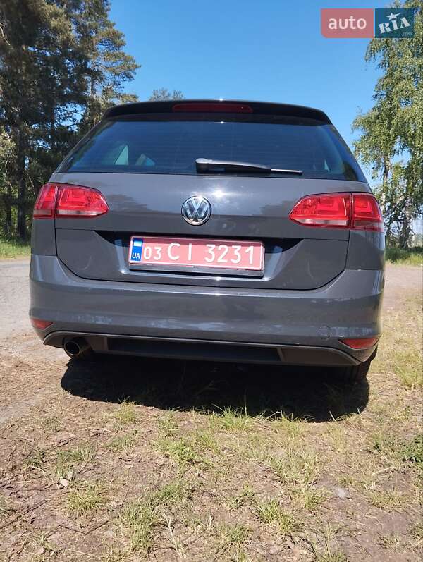 Універсал Volkswagen Golf 2015 в Бучі