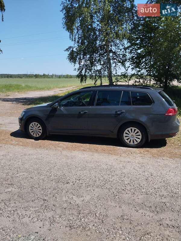Універсал Volkswagen Golf 2015 в Бучі