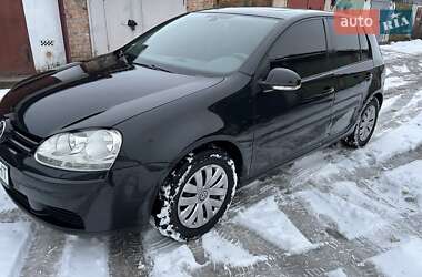 Хетчбек Volkswagen Golf 2004 в Хмельницькому