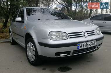 Хетчбек Volkswagen Golf 2002 в Івано-Франківську