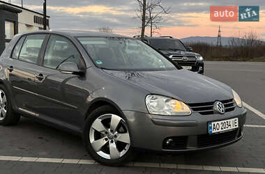 Хетчбек Volkswagen Golf 2007 в Мукачевому