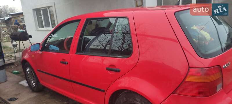 Хетчбек Volkswagen Golf 1998 в Ніжині