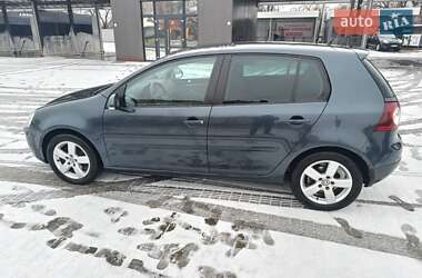 Хэтчбек Volkswagen Golf 2006 в Александрие