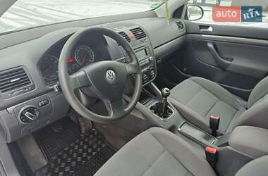 Хэтчбек Volkswagen Golf 2006 в Александрие