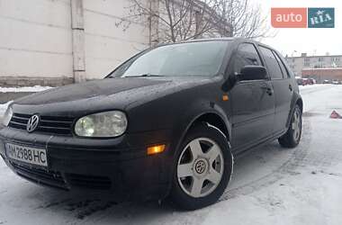 Хэтчбек Volkswagen Golf 2002 в Житомире