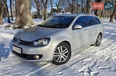 Універсал Volkswagen Golf 2010 в Теофіполі