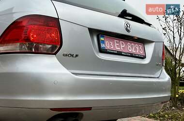 Універсал Volkswagen Golf 2010 в Володимирці