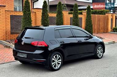 Хетчбек Volkswagen Golf 2015 в Дніпрі