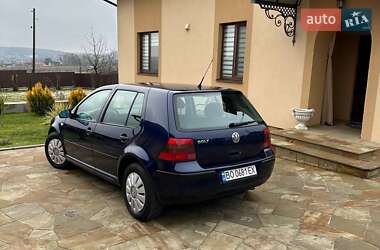 Хетчбек Volkswagen Golf 2001 в Тернополі