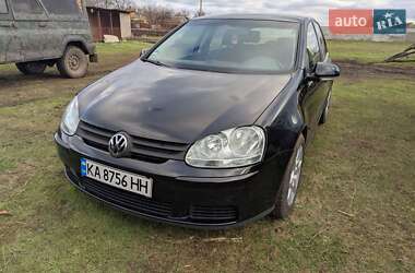 Хетчбек Volkswagen Golf 2005 в Сумах