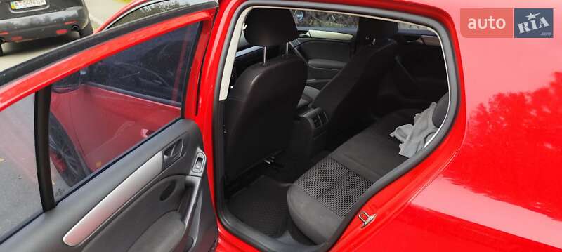 Хэтчбек Volkswagen Golf 2012 в Киеве