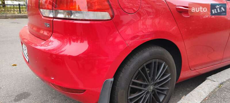 Хэтчбек Volkswagen Golf 2012 в Киеве