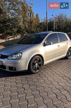 Хэтчбек Volkswagen Golf 2004 в Виннице