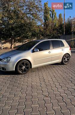 Хэтчбек Volkswagen Golf 2004 в Виннице