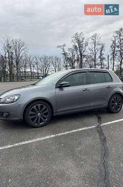 Хэтчбек Volkswagen Golf 2012 в Киеве