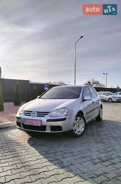 Хетчбек Volkswagen Golf 2005 в Луцьку