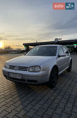 Хетчбек Volkswagen Golf 2003 в Луцьку