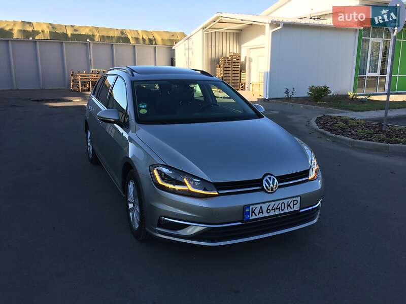 Універсал Volkswagen Golf 2017 в 