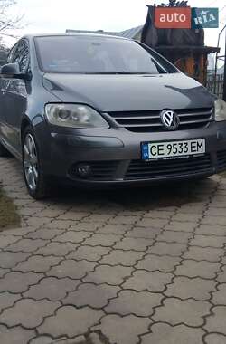 Хетчбек Volkswagen Golf 2006 в Чернівцях