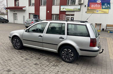 Універсал Volkswagen Golf 2002 в Рівному