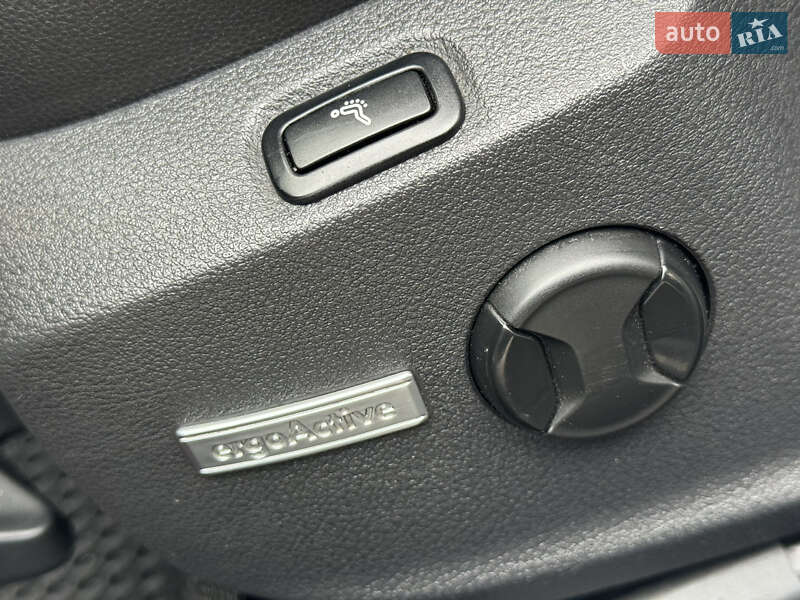 Универсал Volkswagen Golf 2014 в Черновцах
