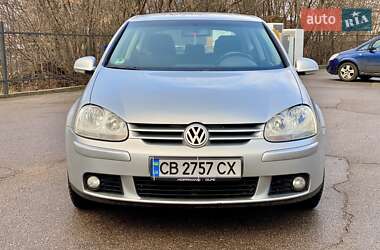 Хетчбек Volkswagen Golf 2004 в Чернігові