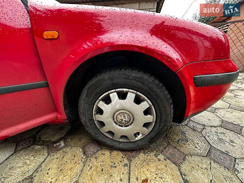 Хетчбек Volkswagen Golf 1999 в Харкові