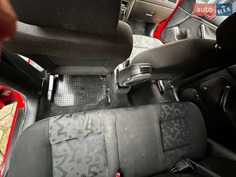 Хетчбек Volkswagen Golf 1999 в Харкові