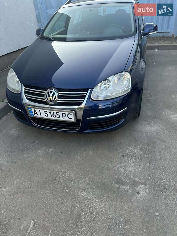 Универсал Volkswagen Golf 2009 в Броварах