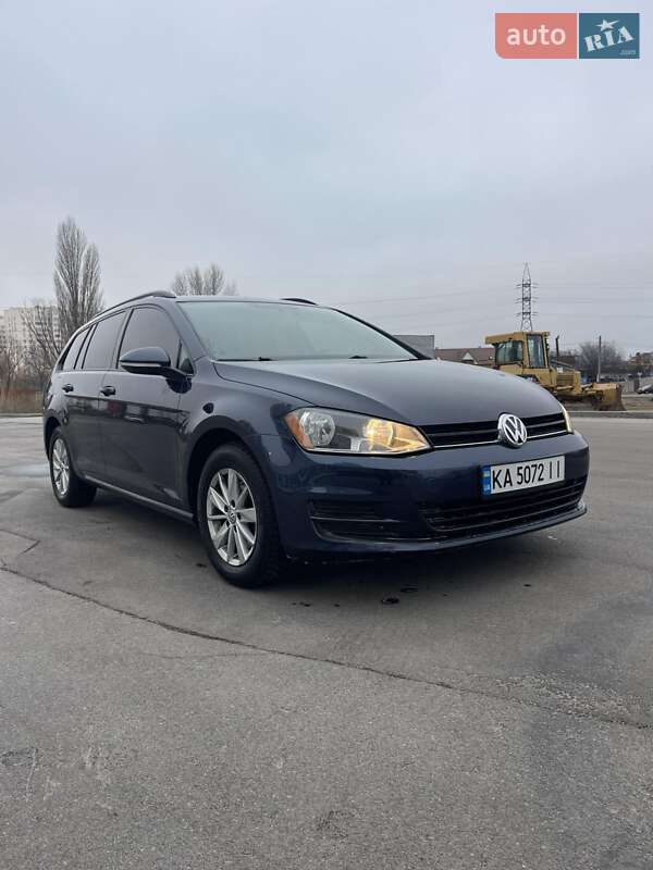 Універсал Volkswagen Golf 2015 в Києві