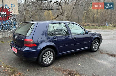 Хетчбек Volkswagen Golf 2001 в Полтаві