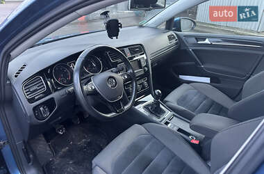 Хетчбек Volkswagen Golf 2013 в Сумах