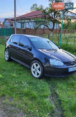 Хэтчбек Volkswagen Golf 2008 в 
