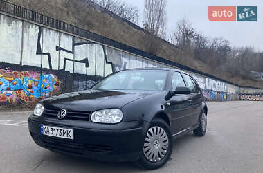 Хетчбек Volkswagen Golf 2003 в Києві