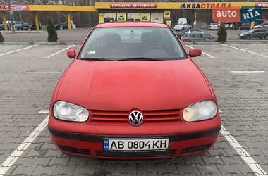 Хетчбек Volkswagen Golf 2002 в Тернополі