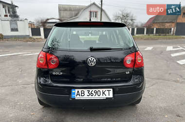 Хетчбек Volkswagen Golf 2006 в Вінниці