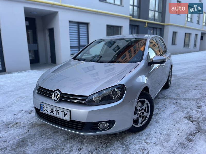 Хетчбек Volkswagen Golf 2010 в Львові