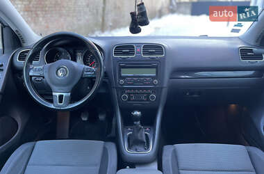 Хетчбек Volkswagen Golf 2010 в Львові