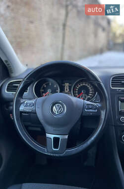 Хетчбек Volkswagen Golf 2010 в Львові